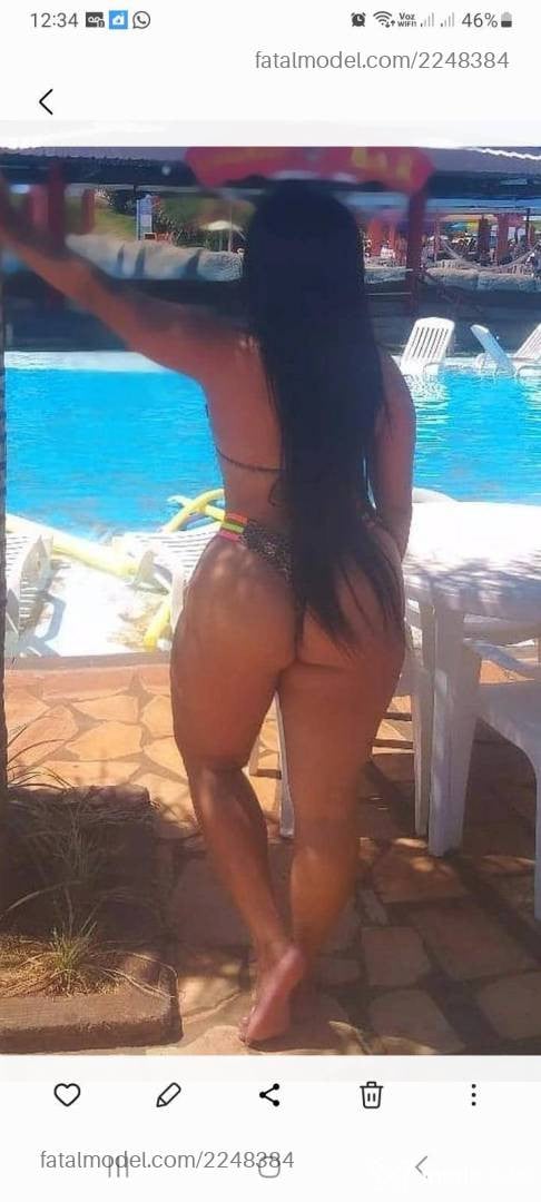 Acompanhante mulher com cabelo castanho de olhos castanhos em Foz do Iguaçu - Larissa Emanuelle