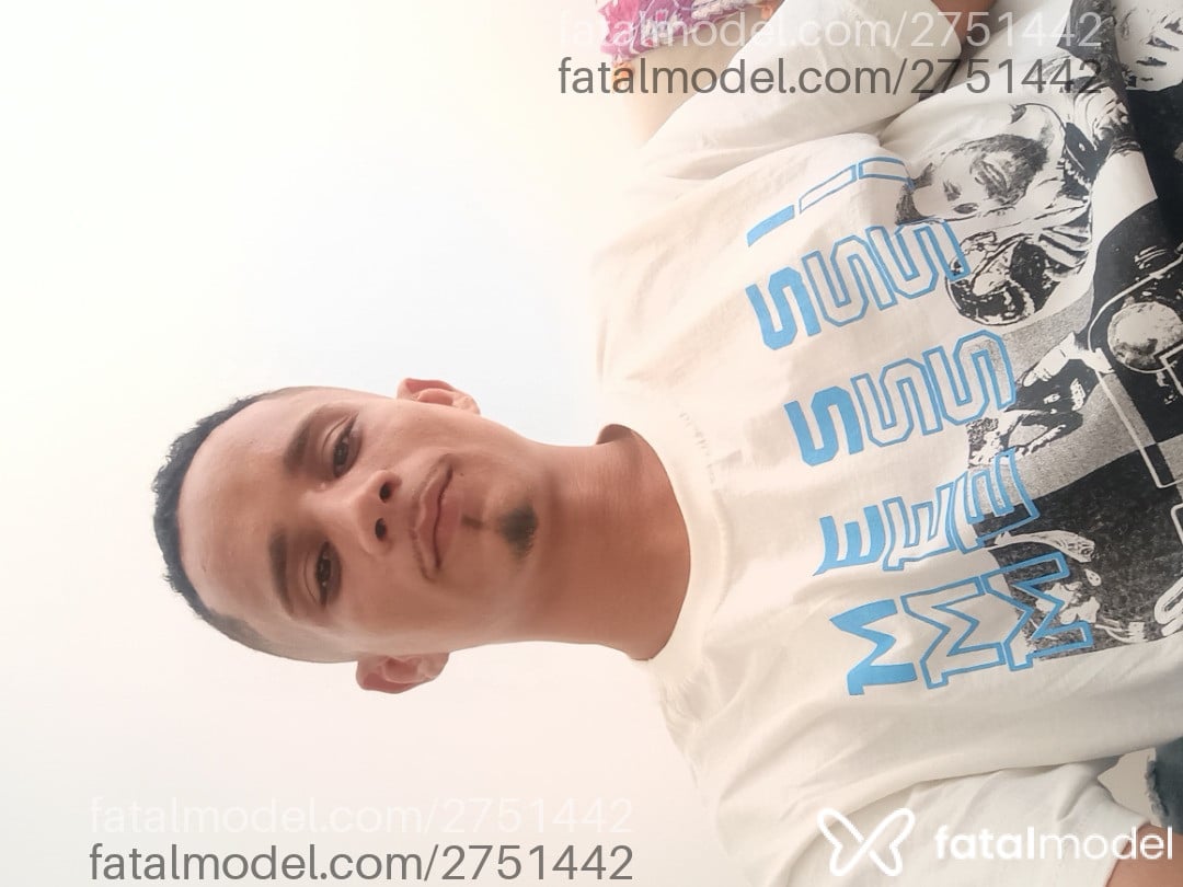 Acompanhante homem com cabelo castanho de olhos mel em Rio de Janeiro - Baiano