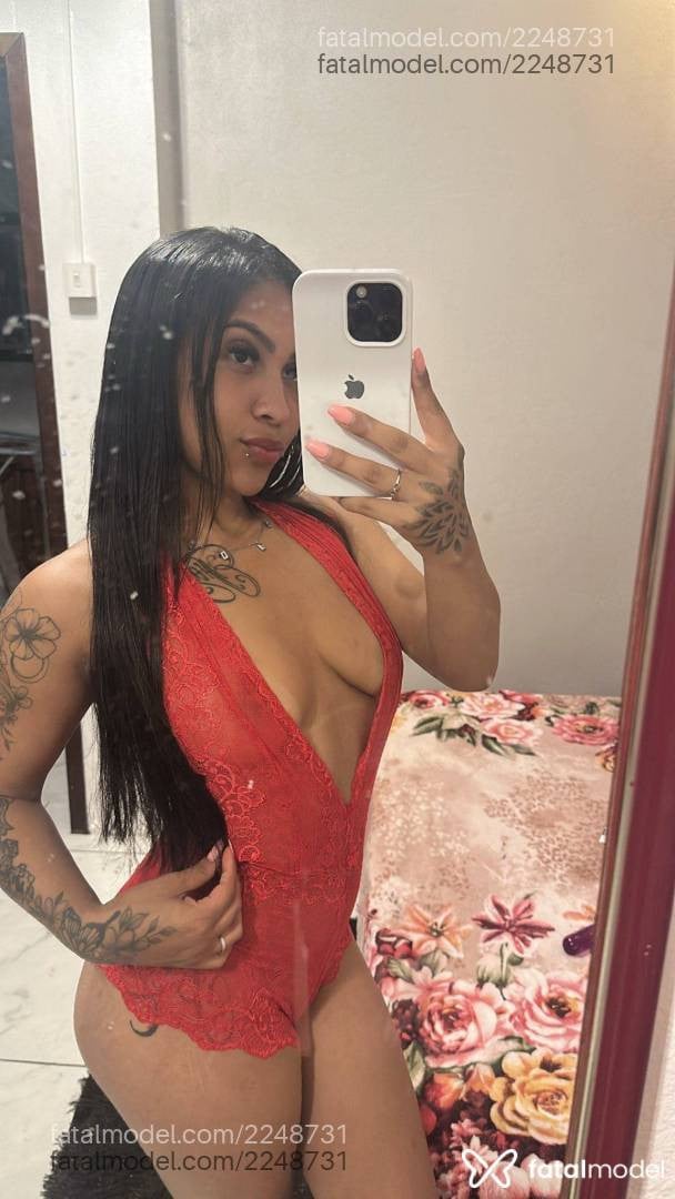 Acompanhante mulher morena (o) de olhos castanhos - Lara
