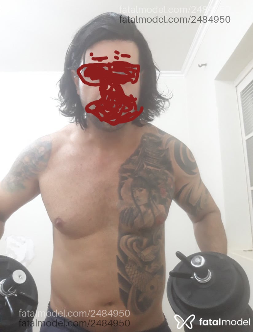 Acompanhante homem morena (o) de olhos castanhos em Ribeirão Preto - Ragnar