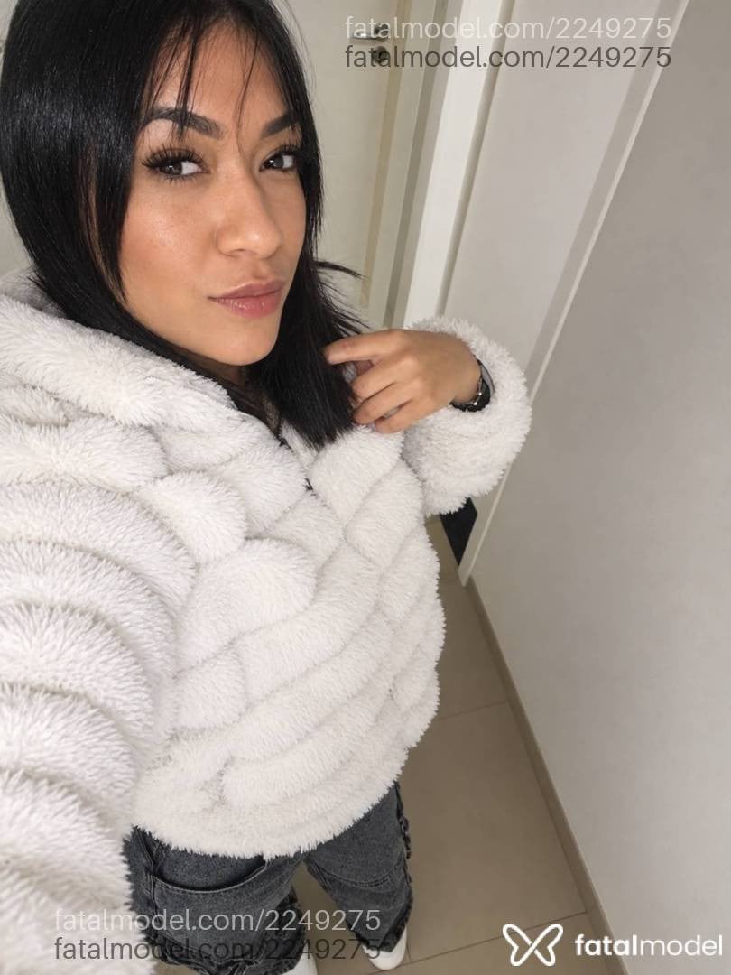 Acompanhante mulher com cabelo castanho de olhos castanhos - Hadassa colucci