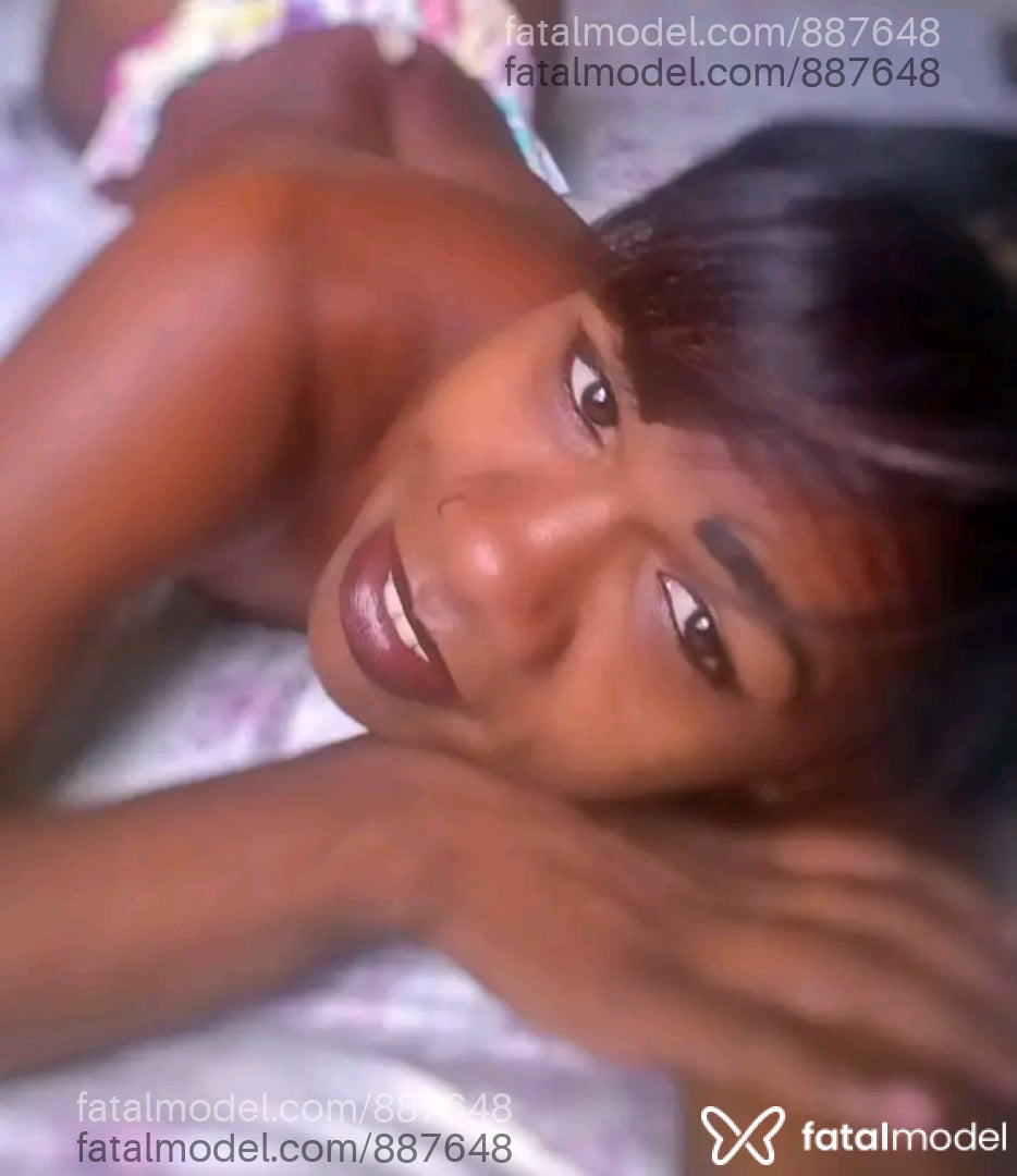 Acompanhante travesti morena (o) de olhos castanhos em Virtual - Feeh Souza