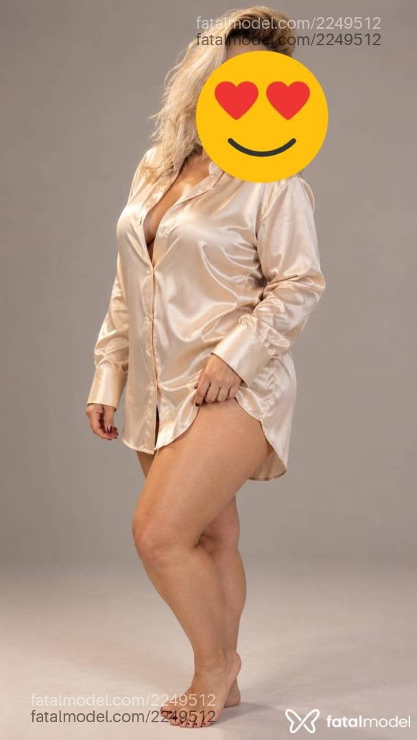 Acompanhante mulher loira (o) de olhos castanhos - Lara