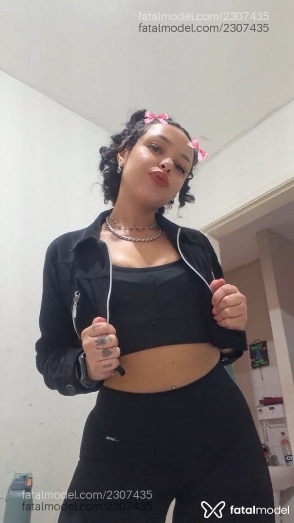 Acompanhante mulher morena (o) de olhos castanhos em Rio de Janeiro - Lolla