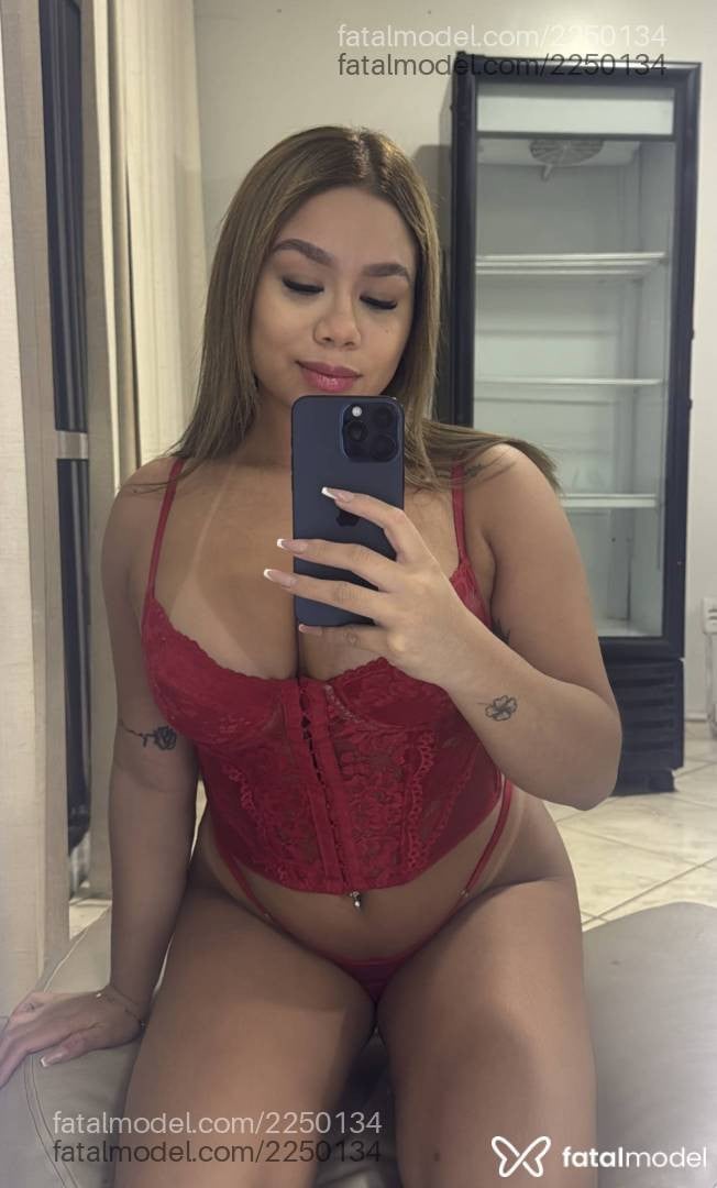 Acompanhante mulher loira (o) de olhos pretos em Chapecó - Eduarda