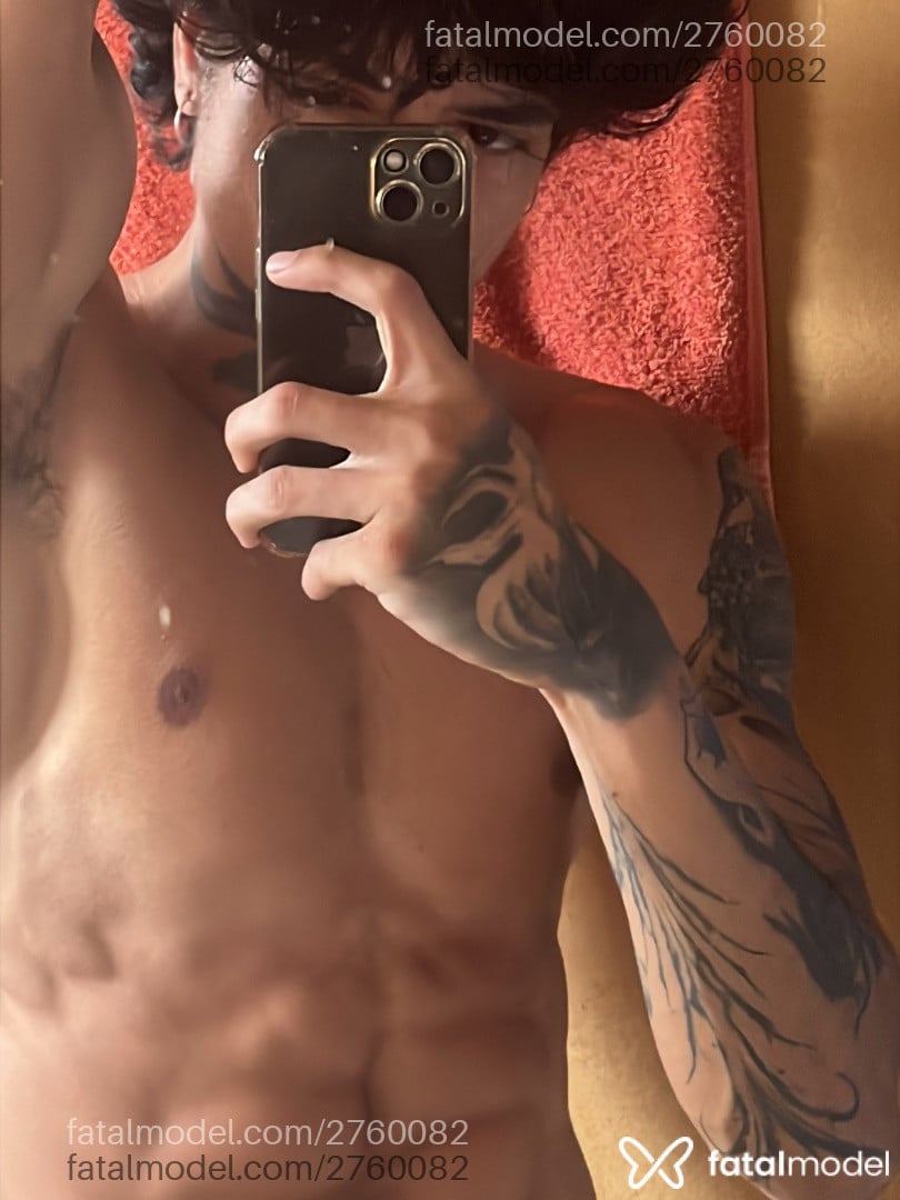 Acompanhante homem com cabelo castanho de olhos pretos - Aquelela Acompanhante homem com cabelo castanho de olhos pretos - Aquelela