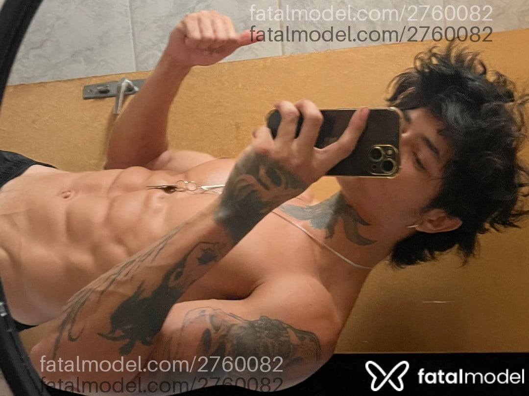 Acompanhante homem com cabelo castanho de olhos pretos - Aquelela Acompanhante homem com cabelo castanho de olhos pretos - Aquelela