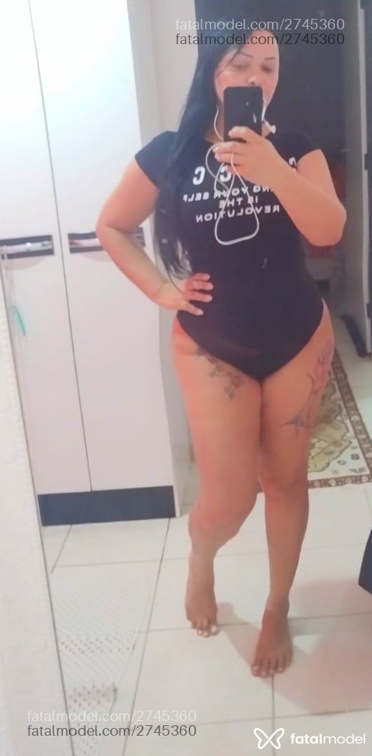 Acompanhante mulher morena (o) de olhos castanhos em Virtual Acompanhante mulher morena (o) de olhos castanhos em Virtual - Leide