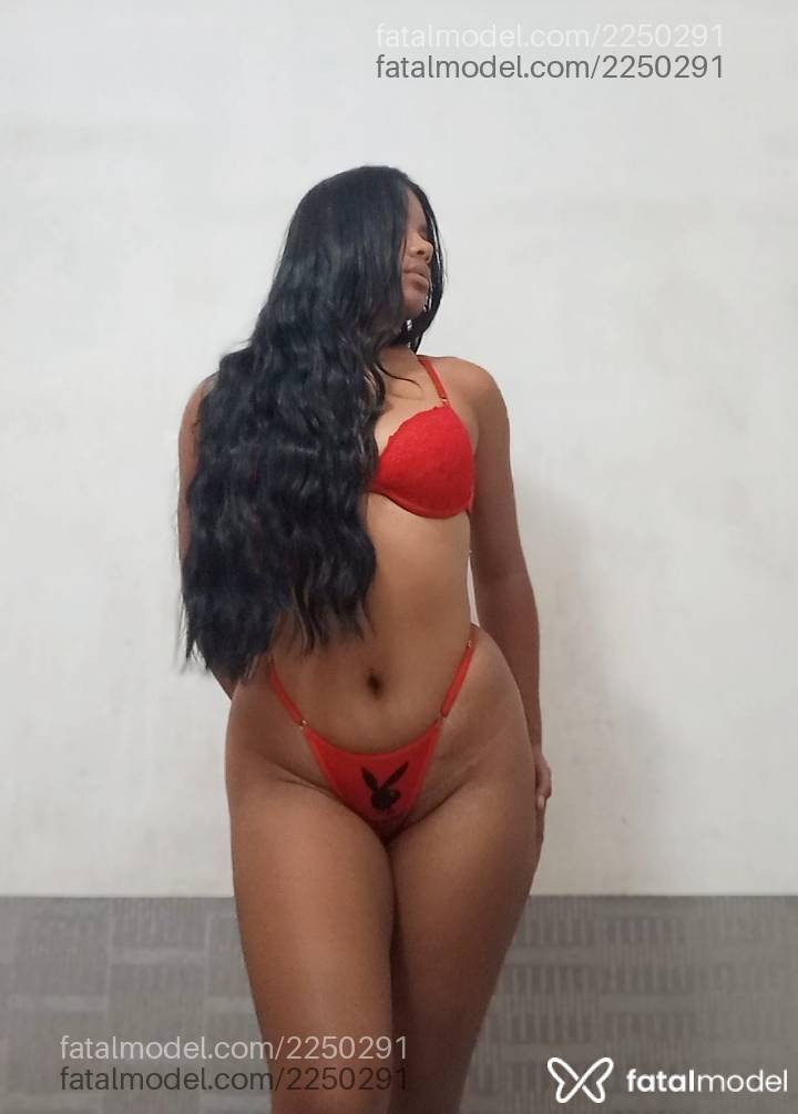 Acompanhante mulher morena (o) de olhos castanhos em Balneário Camboriú - Nina