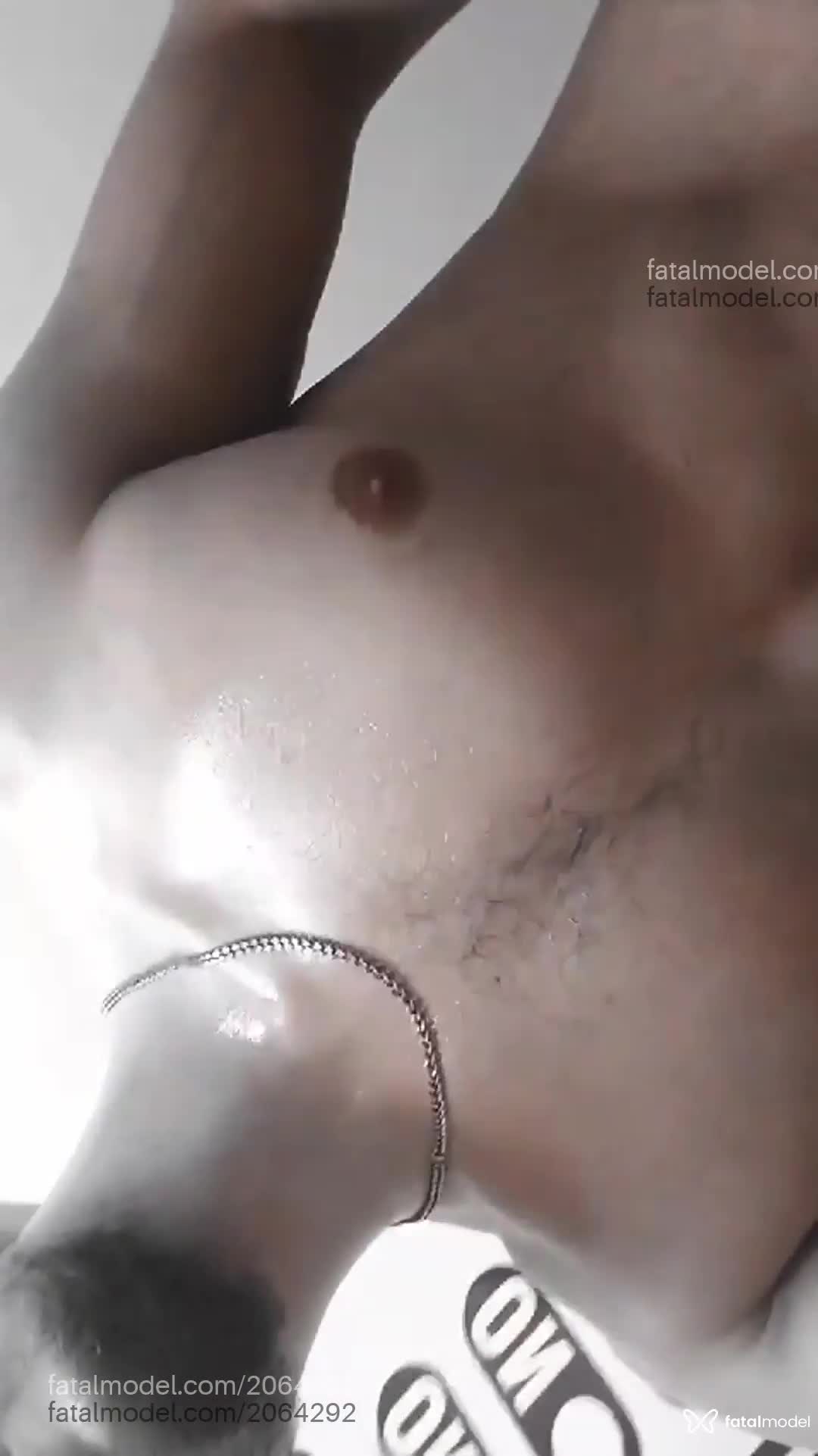 Acompanhante homem morena (o) de olhos castanhos em Santa Maria - Mestredosfetiches