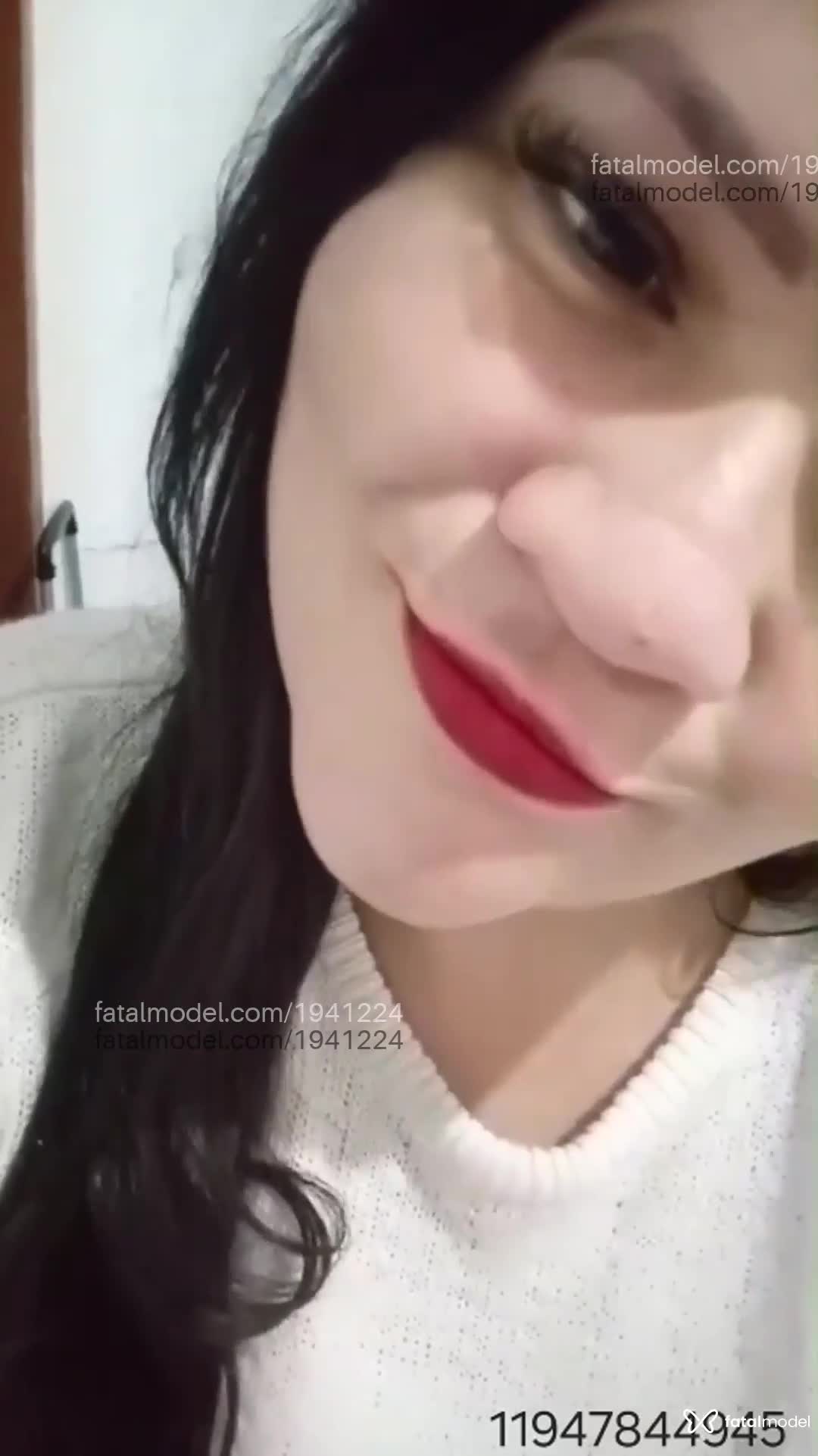 Acompanhante mulher morena (o) de olhos castanhos em São Paulo - DellysMassagens