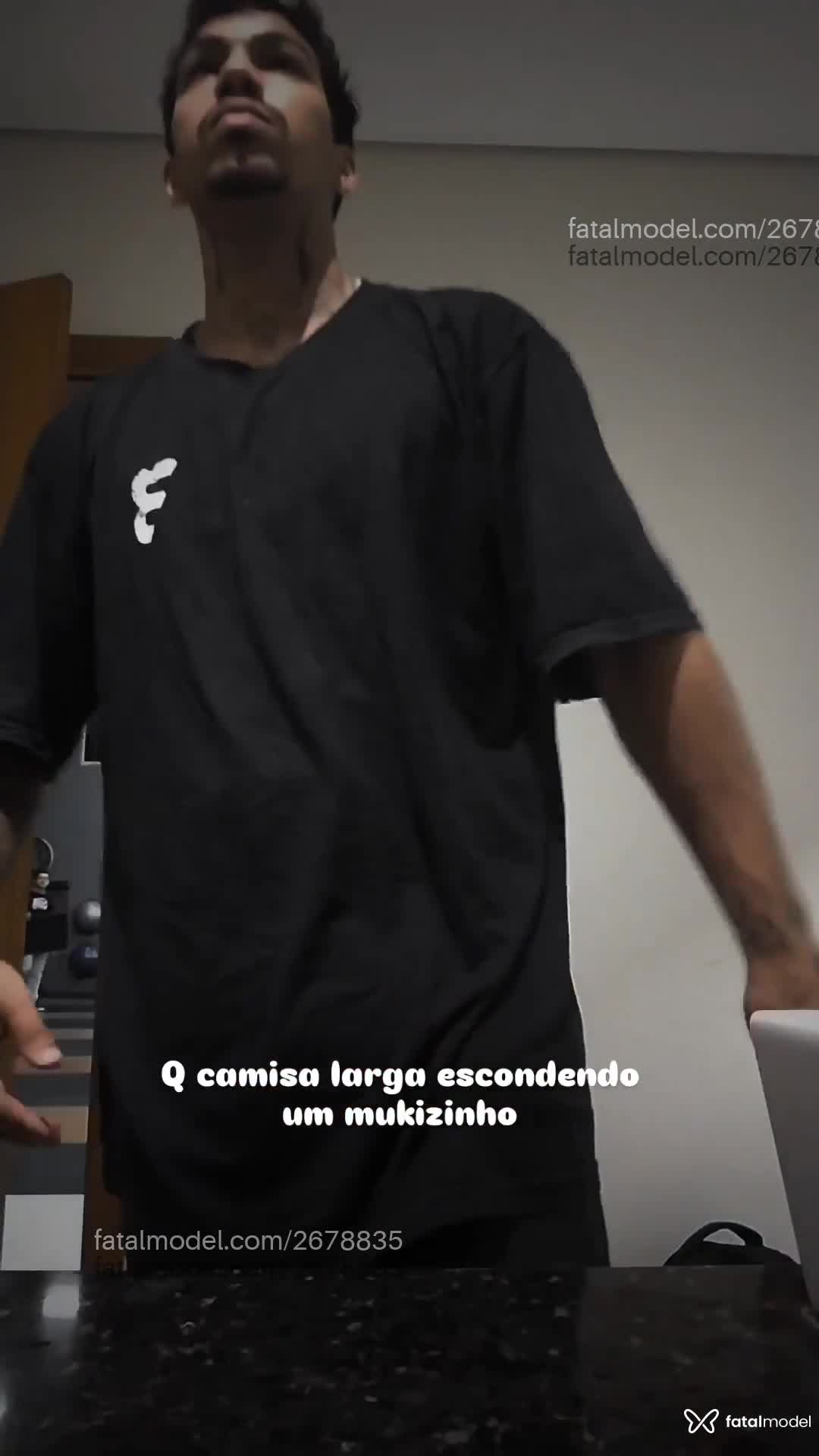 Acompanhante homem com cabelo castanho de olhos castanhos em Atibaia Acompanhante homem com cabelo castanho de olhos castanhos em Atibaia - Gabriel
