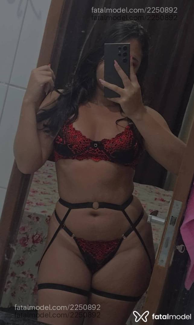 Acompanhante mulher com cabelo castanho de olhos castanhos - Olívia Martinez
