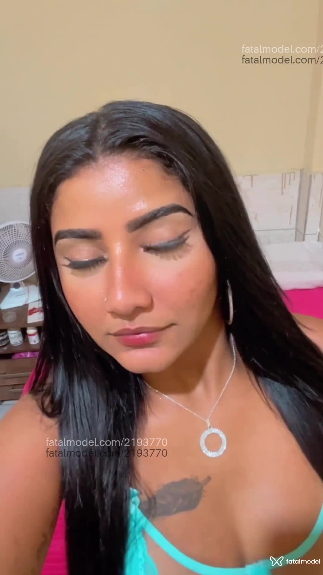 Acompanhante mulher morena (o) de olhos castanhos em Volta Redonda - Cacau