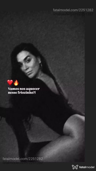 Acompanhante mulher morena (o) de olhos castanhos em Porto Alegre - MORENA