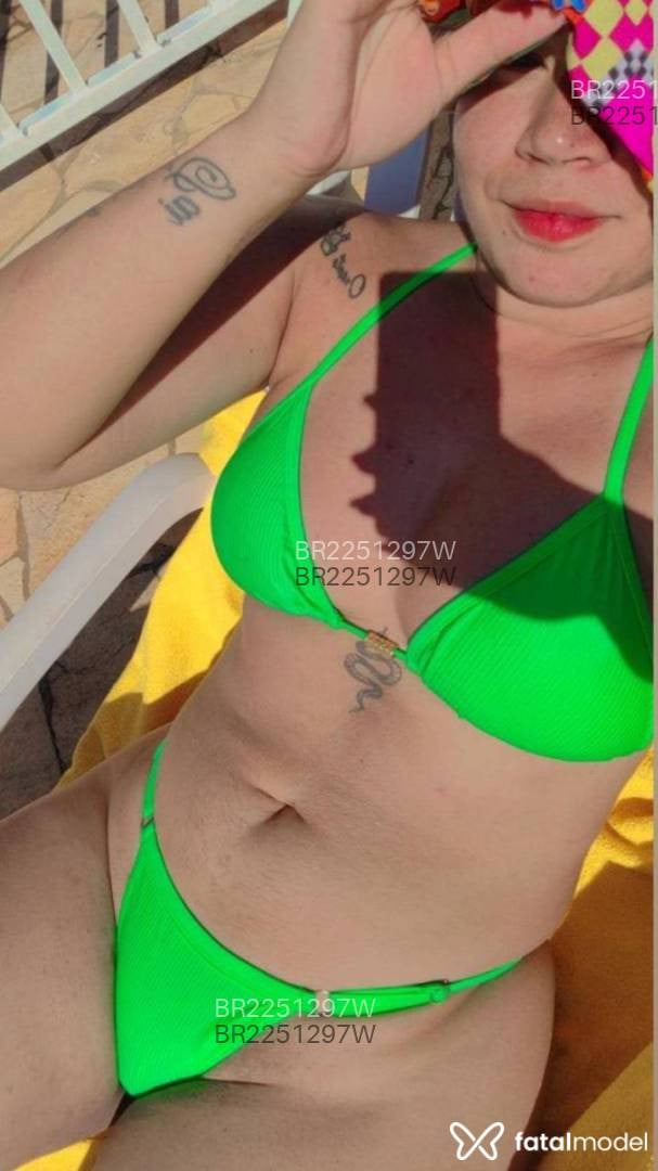 Acompanhante mulher loira (o) de olhos castanhos em São José dos Campos Acompanhante mulher loira (o) de olhos castanhos em São José dos Campos - Priscila