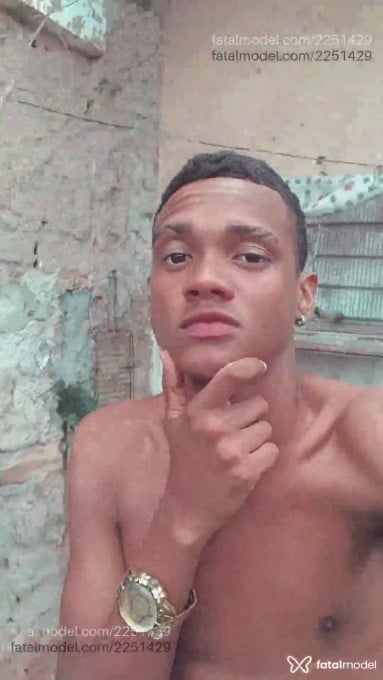 Acompanhante homem morena (o) de olhos castanhos em Maceió - Lucas Oliveira