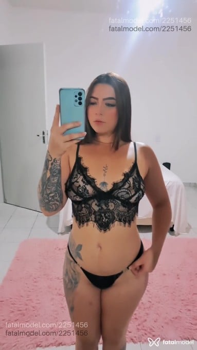 Acompanhante mulher morena (o) de olhos castanhos em Marília Acompanhante mulher morena (o) de olhos castanhos em Marília - Aghata Soares