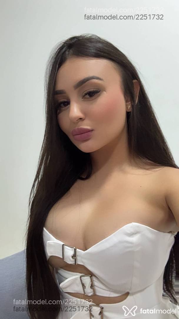 Acompanhante mulher morena (o) de olhos castanhos - Mavie Santos