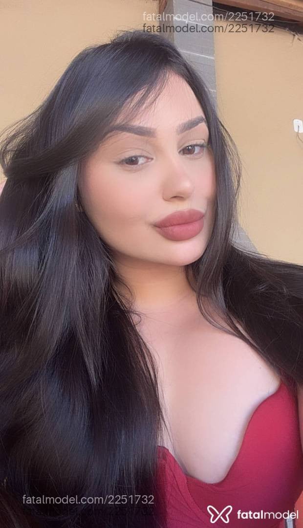 Acompanhante mulher morena (o) de olhos castanhos - Mavie Santos