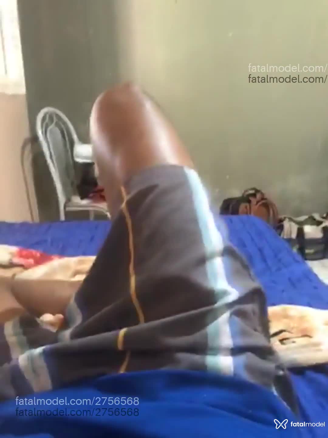 Acompanhante homem com cabelo castanho de olhos pretos - Allan Acompanhante homem com cabelo castanho de olhos pretos - Allan