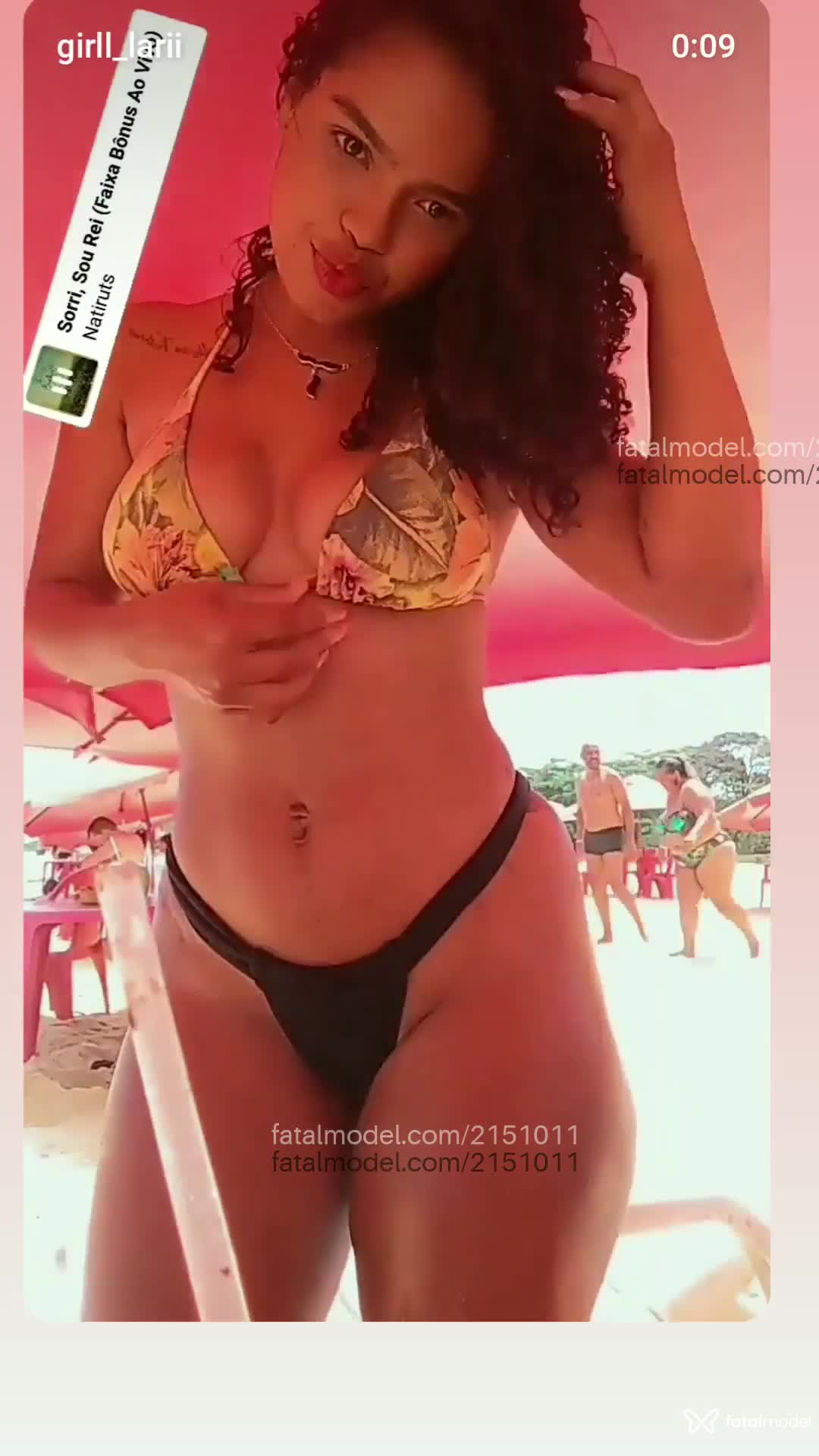 Acompanhante mulher com cabelo castanho de olhos pretos - Baianinhaa Acompanhante mulher com cabelo castanho de olhos pretos - Baianinhaa
