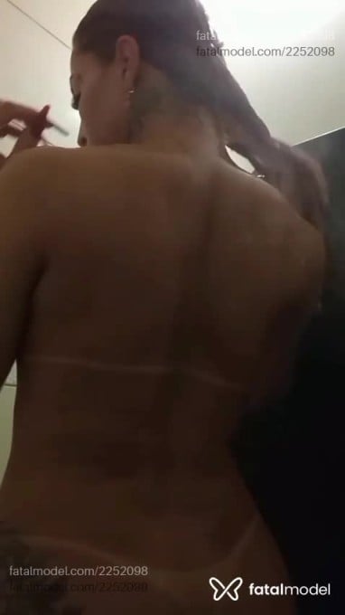Acompanhante mulher trans com cabelo castanho de olhos mel em Xanxerê Acompanhante mulher trans com cabelo castanho de olhos mel em Xanxerê - Barbiie Araujo
