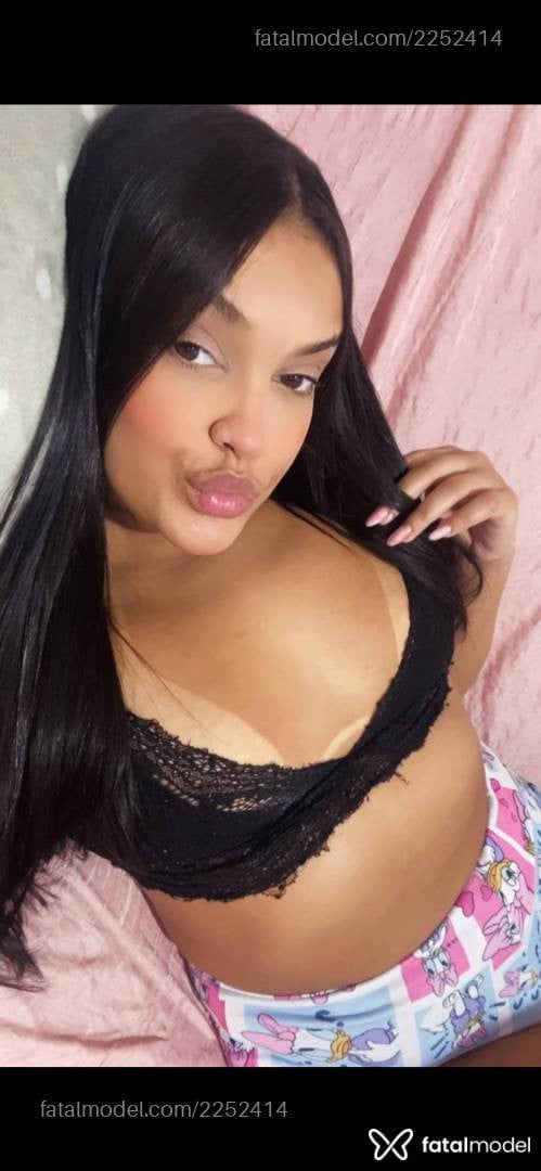 Acompanhante mulher morena (o) de olhos castanhos - Julia
