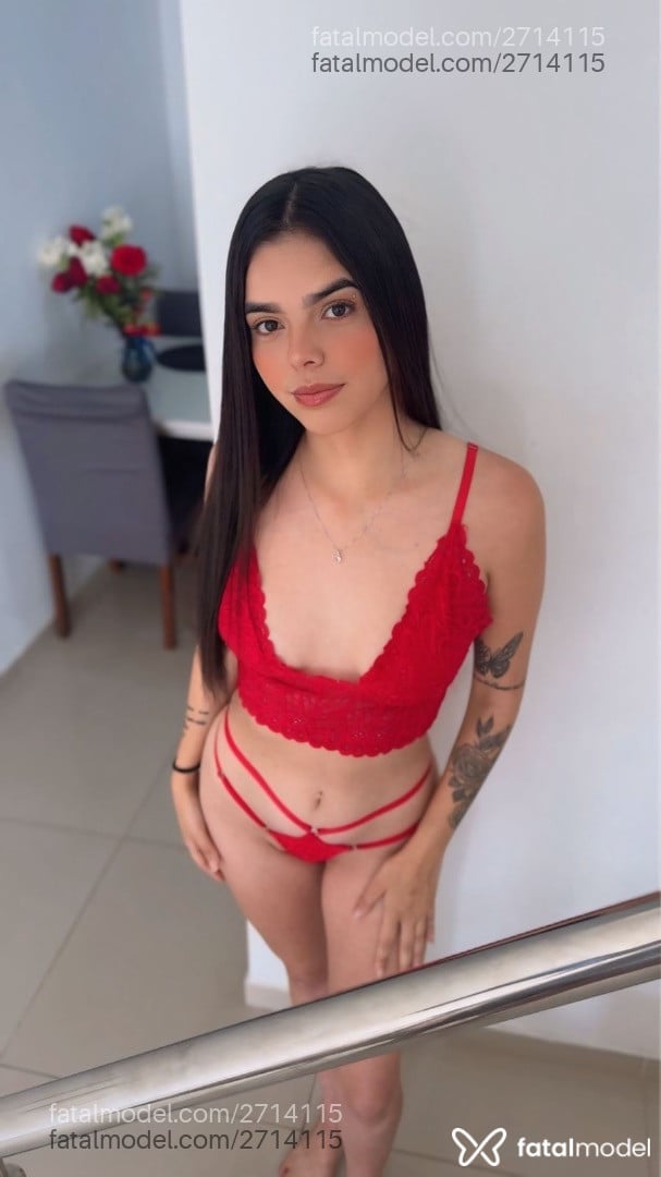 Acompanhante mulher morena (o) de olhos pretos em Balneário Camboriú - Isa Ferraz