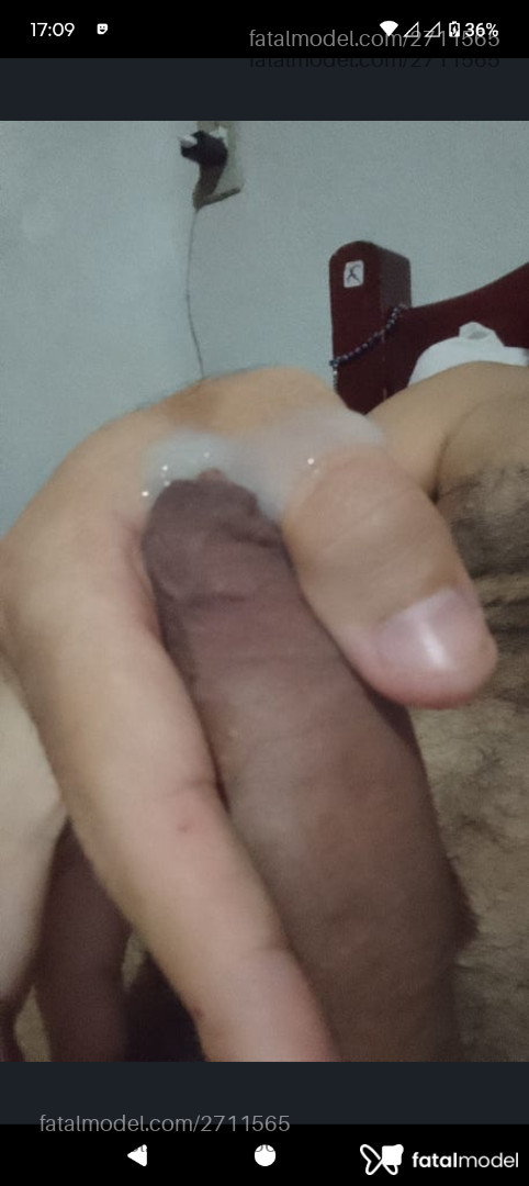 Acompanhante homem morena (o) de olhos pretos em Virtual Acompanhante homem morena (o) de olhos pretos em Virtual - Sombra