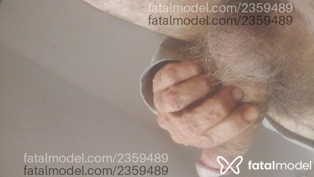 Acompanhante homem com cabelo castanho de olhos castanhos em Araras Acompanhante homem com cabelo castanho de olhos castanhos em Araras - Old Daddy