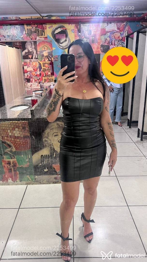 Acompanhante mulher morena (o) de olhos castanhos - Luiza