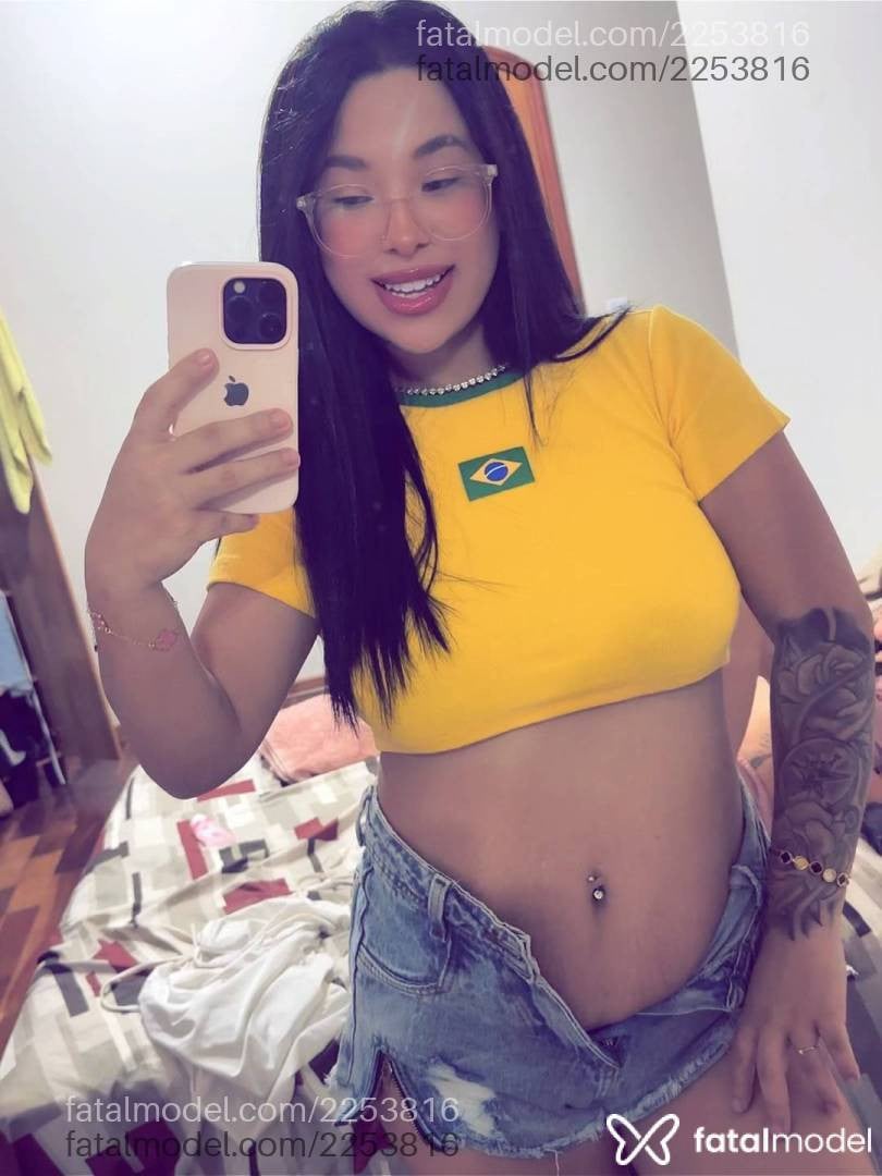 Acompanhante mulher morena (o) de olhos castanhos - Eduarda