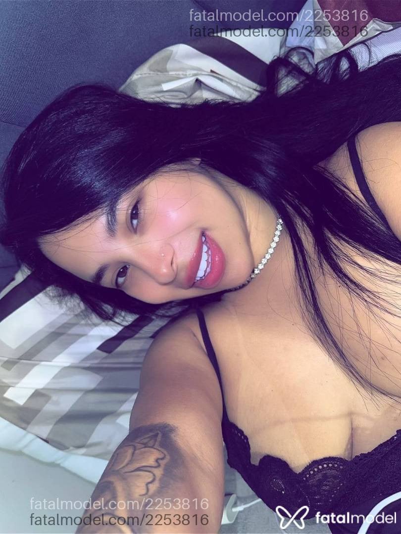 Acompanhante mulher morena (o) de olhos castanhos - Eduarda