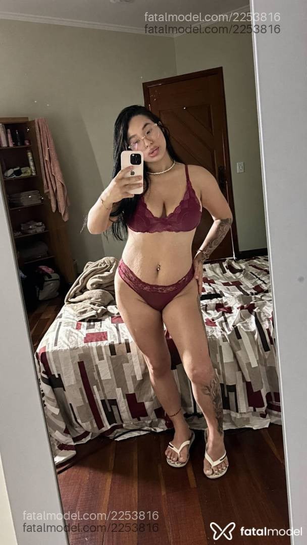 Acompanhante mulher morena (o) de olhos castanhos - Eduarda