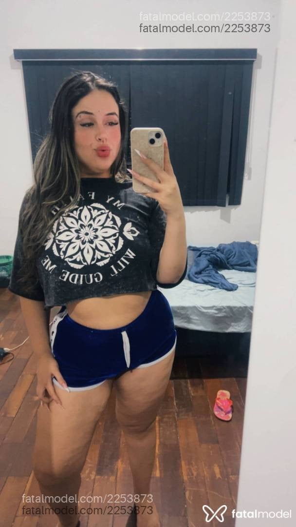 Acompanhante mulher loira (o) de olhos castanhos em Mogi Guaçu - Athena