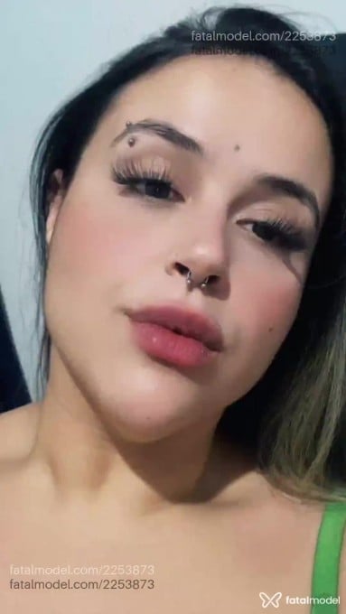 Acompanhante mulher loira (o) de olhos castanhos em Franca - Athena