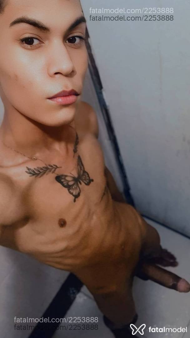 Acompanhante homem com cabelo castanho de olhos castanhos - Isaque
