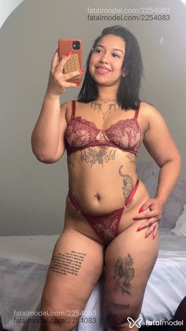 Acompanhante mulher morena (o) de olhos castanhos - Melzinhaa