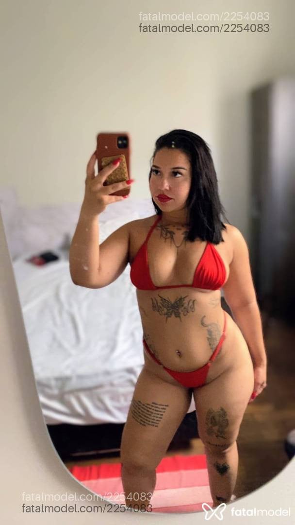 Acompanhante mulher morena (o) de olhos castanhos - Melzinhaa