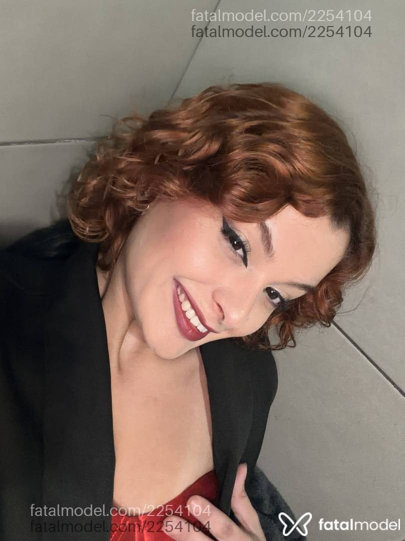 Acompanhante mulher ruiva (o) de olhos castanhos em Balneário Camboriú - Marjory