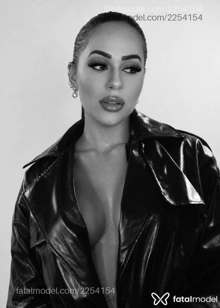 Acompanhante mulher morena (o) de olhos mel - Letícia Valmont