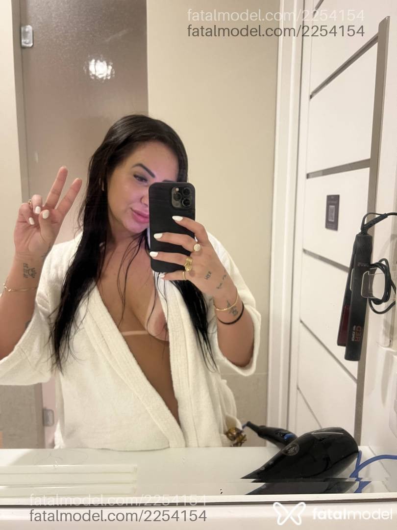 Acompanhante mulher morena (o) de olhos mel - Letícia Valmont