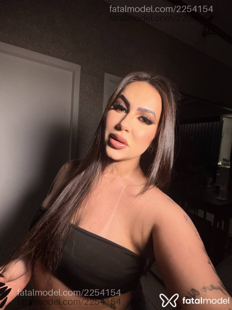 Acompanhante mulher morena (o) de olhos mel - Ayla Fontana