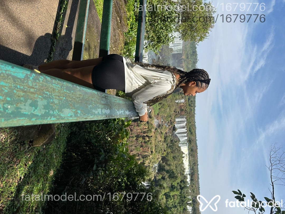 Acompanhante mulher morena (o) de olhos pretos em Belo Horizonte Acompanhante mulher morena (o) de olhos pretos em Belo Horizonte - Gaby Santos
