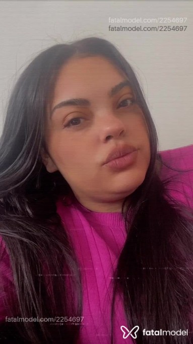 Acompanhante mulher morena (o) de olhos pretos em Virtual Acompanhante mulher morena (o) de olhos pretos em Virtual - Cintia