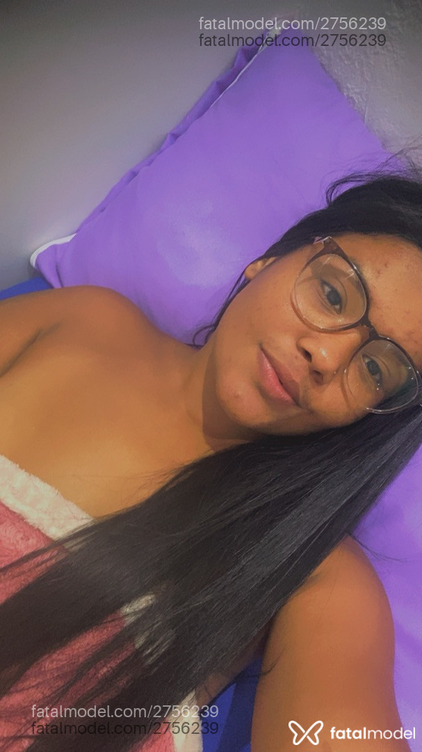 Acompanhante mulher morena (o) de olhos castanhos em Virtual - Milena