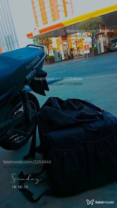 Acompanhante homem morena (o) de olhos castanhos em Porto Alegre - Motoboysafado