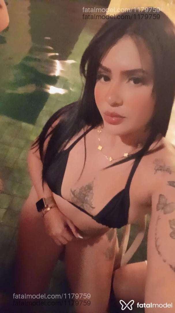 Acompanhante mulher morena (o) de olhos pretos - Lívia Acompanhante mulher morena (o) de olhos pretos - Lívia
