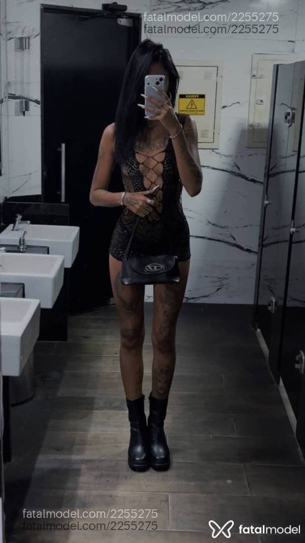 Acompanhante mulher morena (o) de olhos pretos - Rafaela